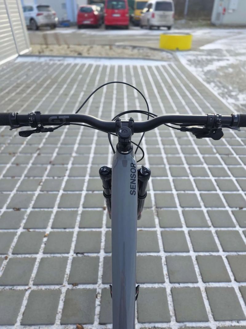 GT Sensor Carbon Elite 29″ velikost XL