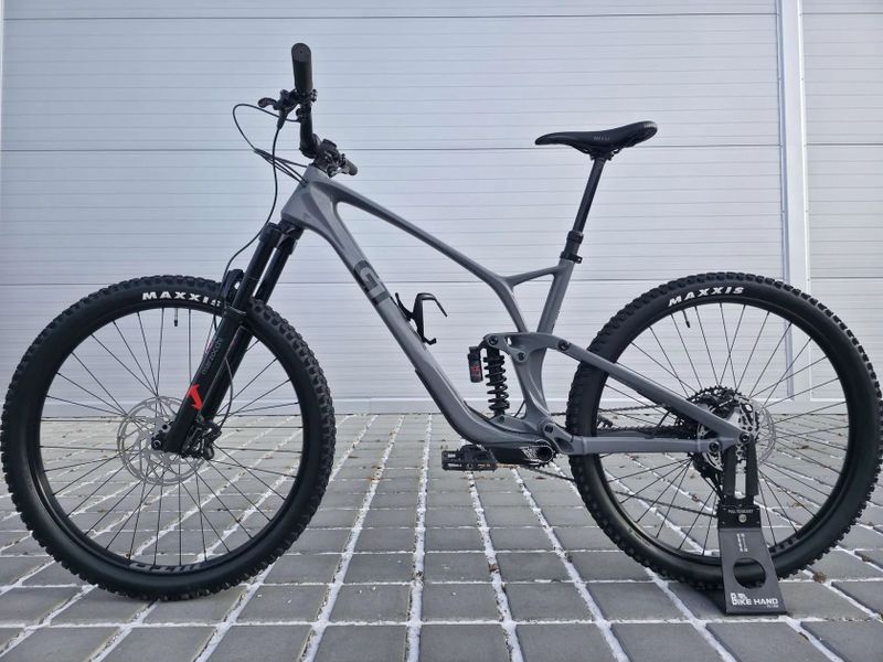 GT Sensor Carbon Elite 29″ velikost XL