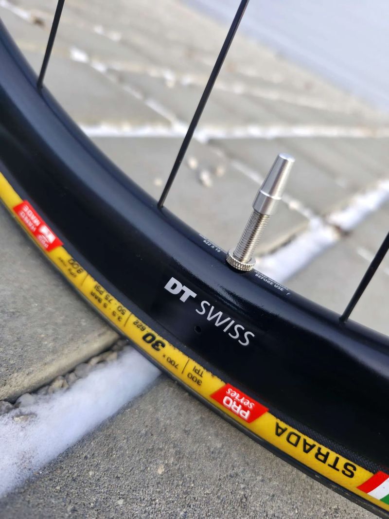 Silniční kolo BMC Teammachine SLR01 ONE Carbon 2022 Ultegra Di2 – velikost 54cm (M)