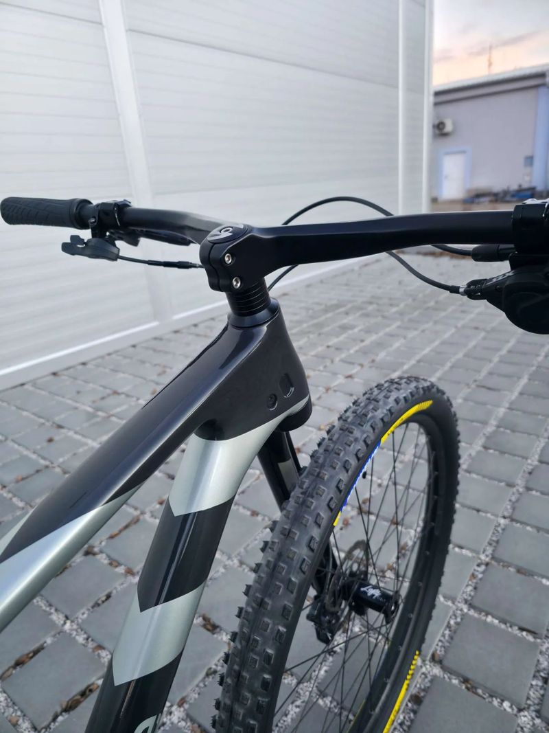 Horské kolo Cannondale F-Si Carbon 4 2020 29" velikost M