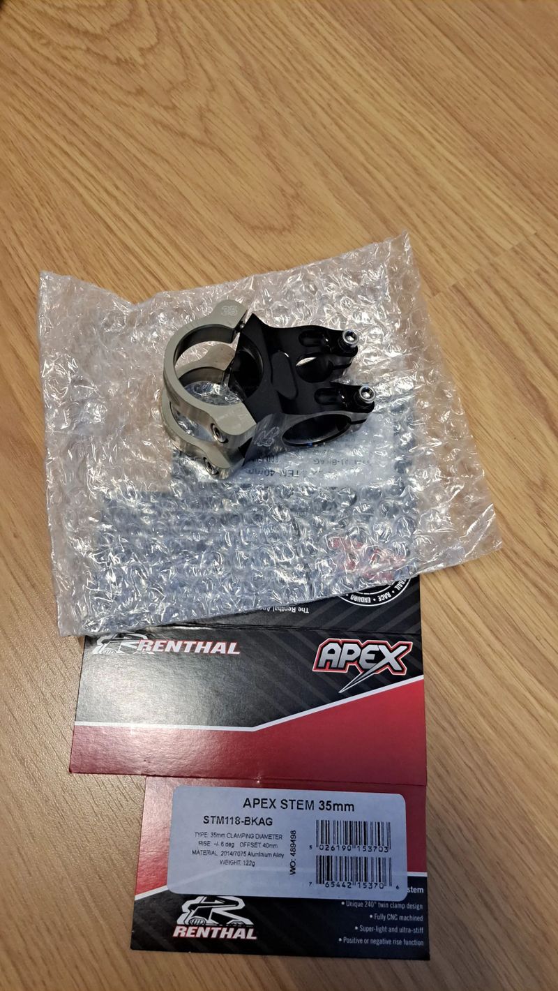 představec RENTHAL Apex 35.0 – délka 40 mm