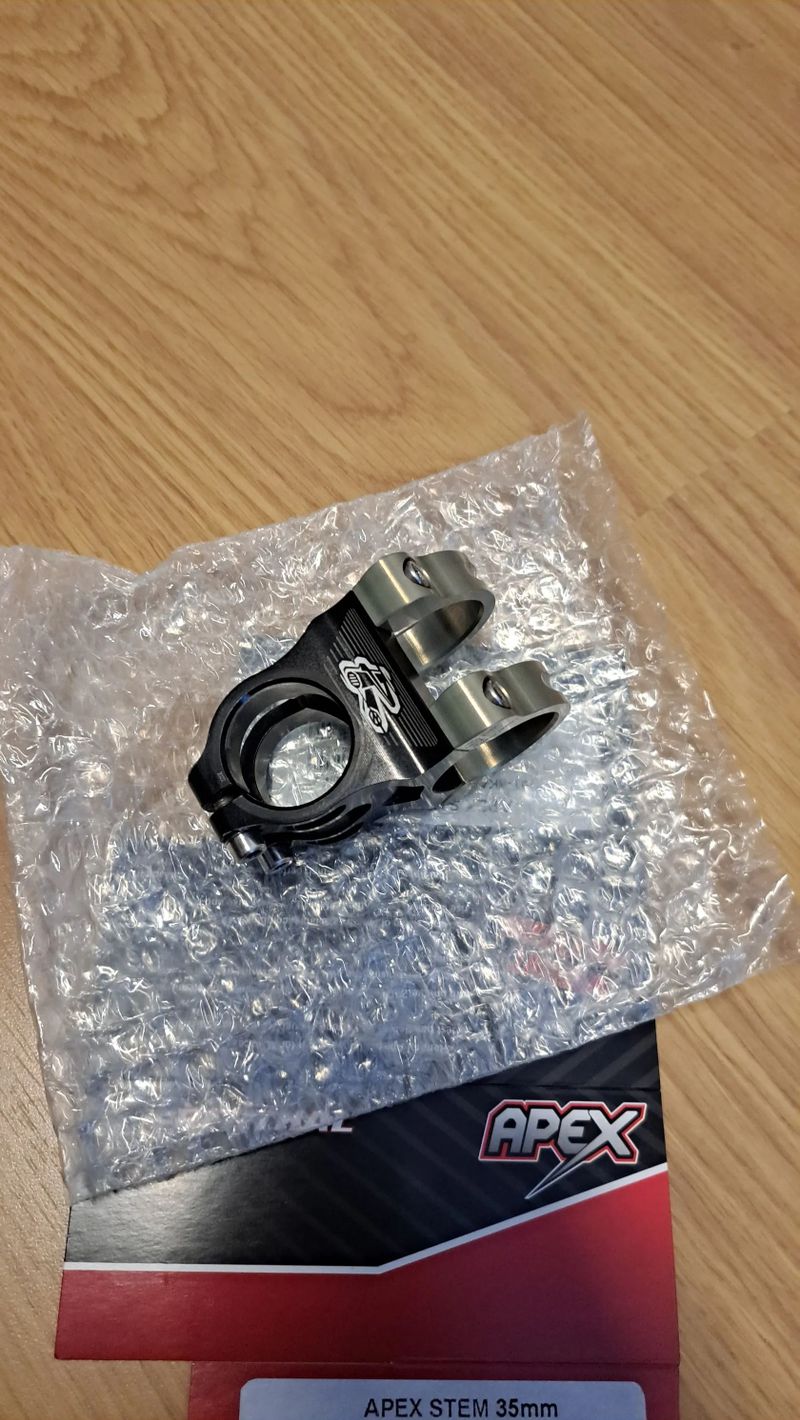 představec RENTHAL Apex 35.0 – délka 40 mm