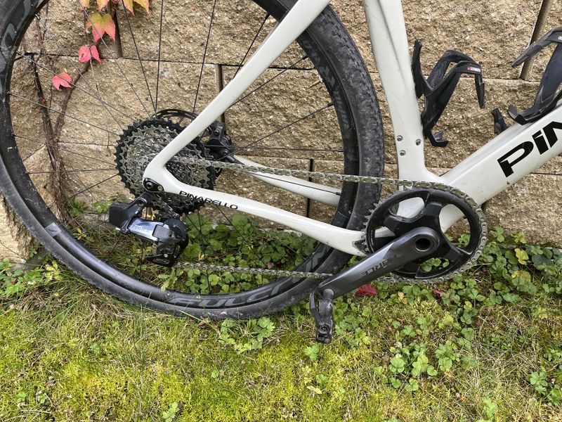 Pinarello Grevil 2021 (vel. 575, L/XL)