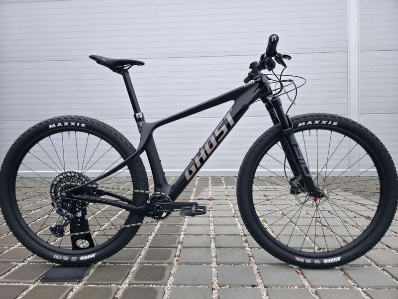 GHOST Lector SF UC Team Black/Rainbow 29″ velikost M