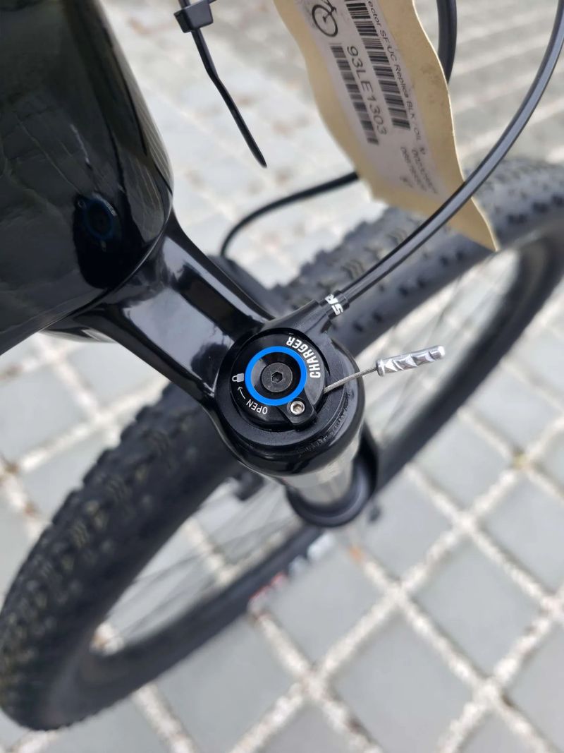 GHOST Lector SF UC Team Black/Rainbow 29″ velikost M