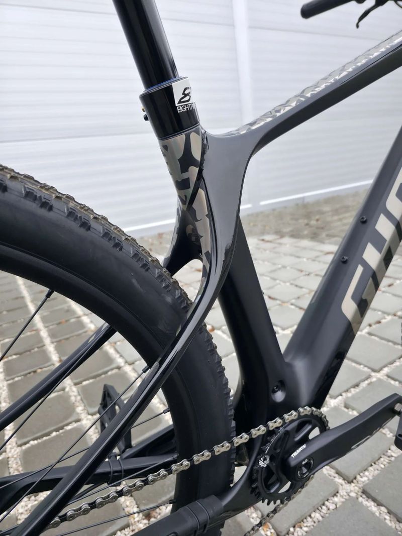 GHOST Lector SF UC Team Black/Rainbow 29″ velikost M