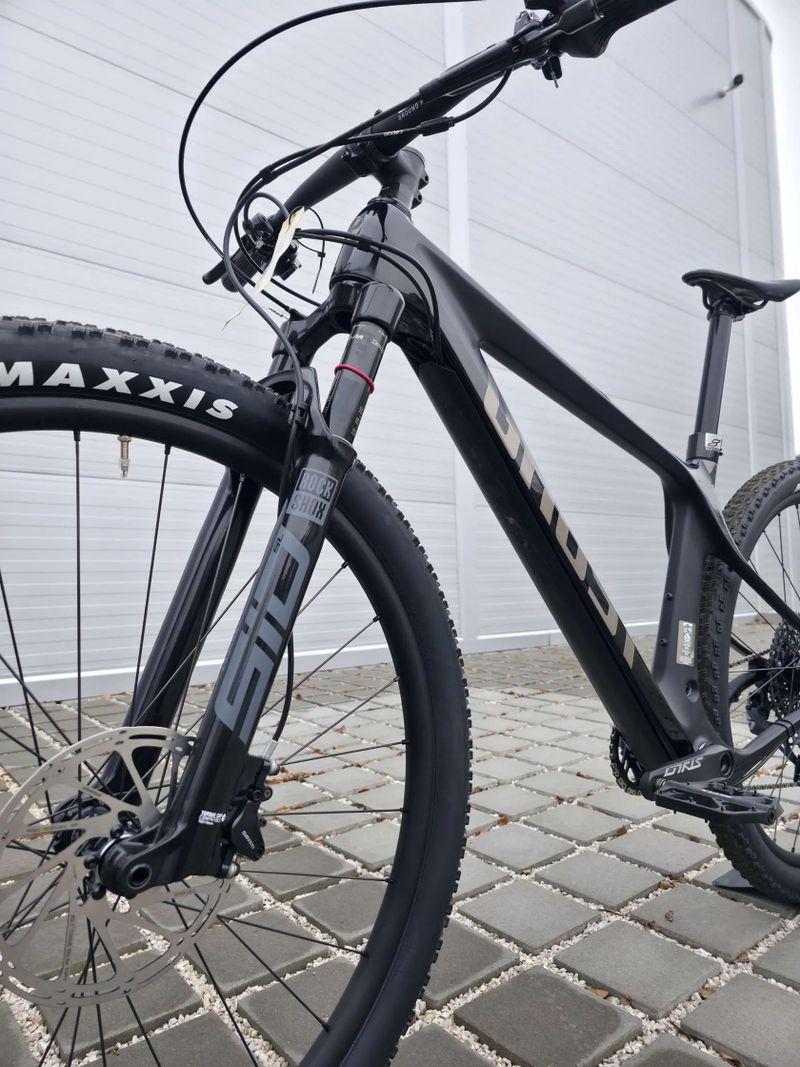 GHOST Lector SF UC Team Black/Rainbow 29″ velikost M