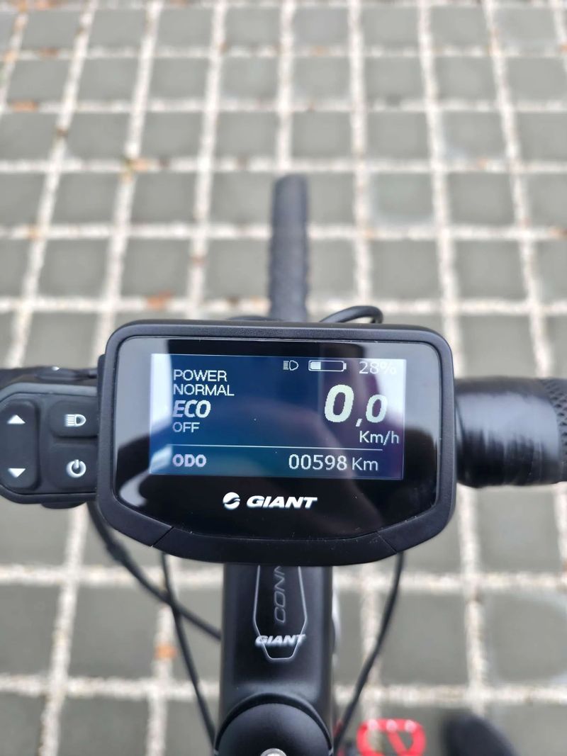 Elektrokolo Giant Road E+ 2 28″ velikost M