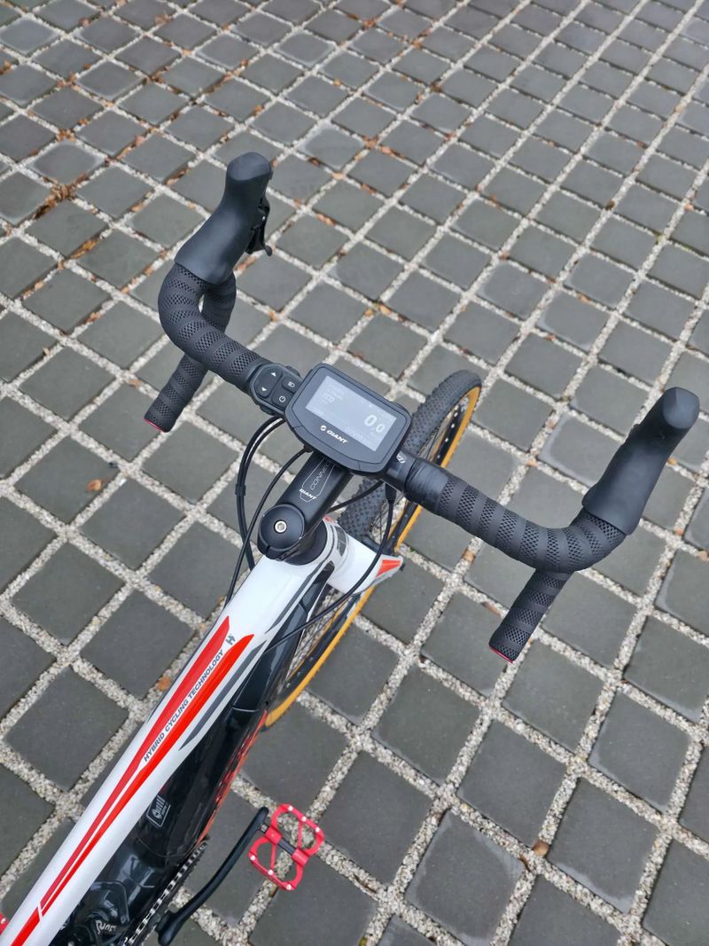 Elektrokolo Giant Road E+ 2 28″ velikost M