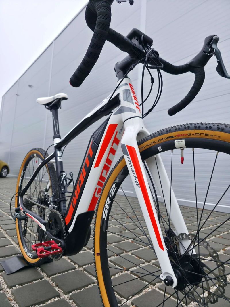 Elektrokolo Giant Road E+ 2 28″ velikost M