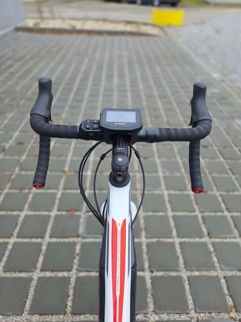Elektrokolo Giant Road E+ 2 28″ velikost M