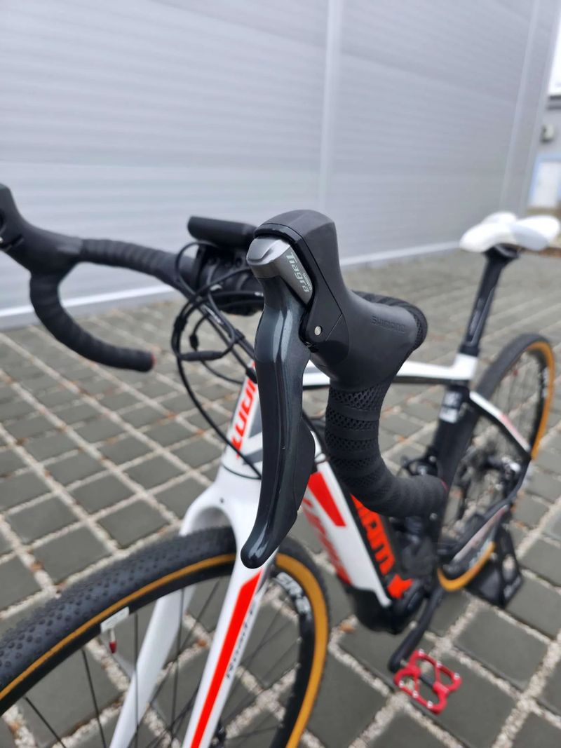 Elektrokolo Giant Road E+ 2 28″ velikost M