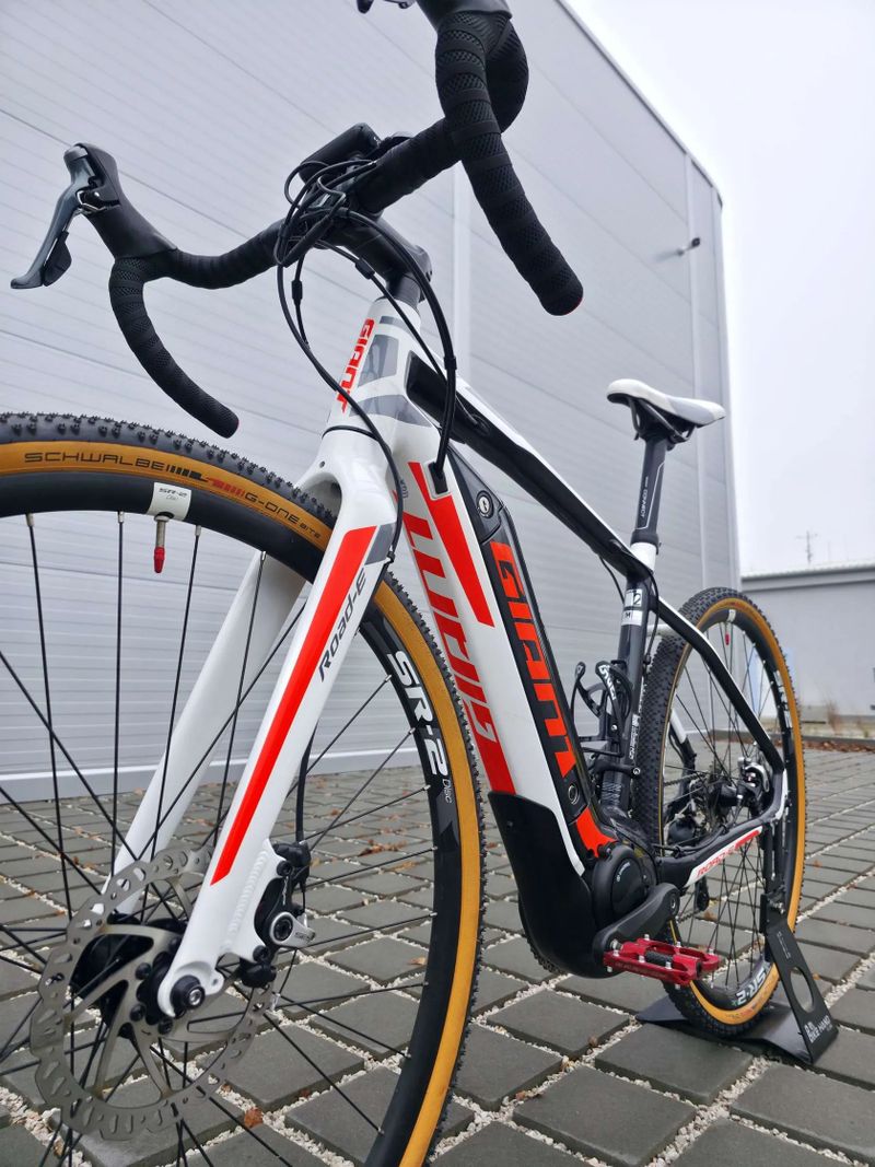Elektrokolo Giant Road E+ 2 28″ velikost M
