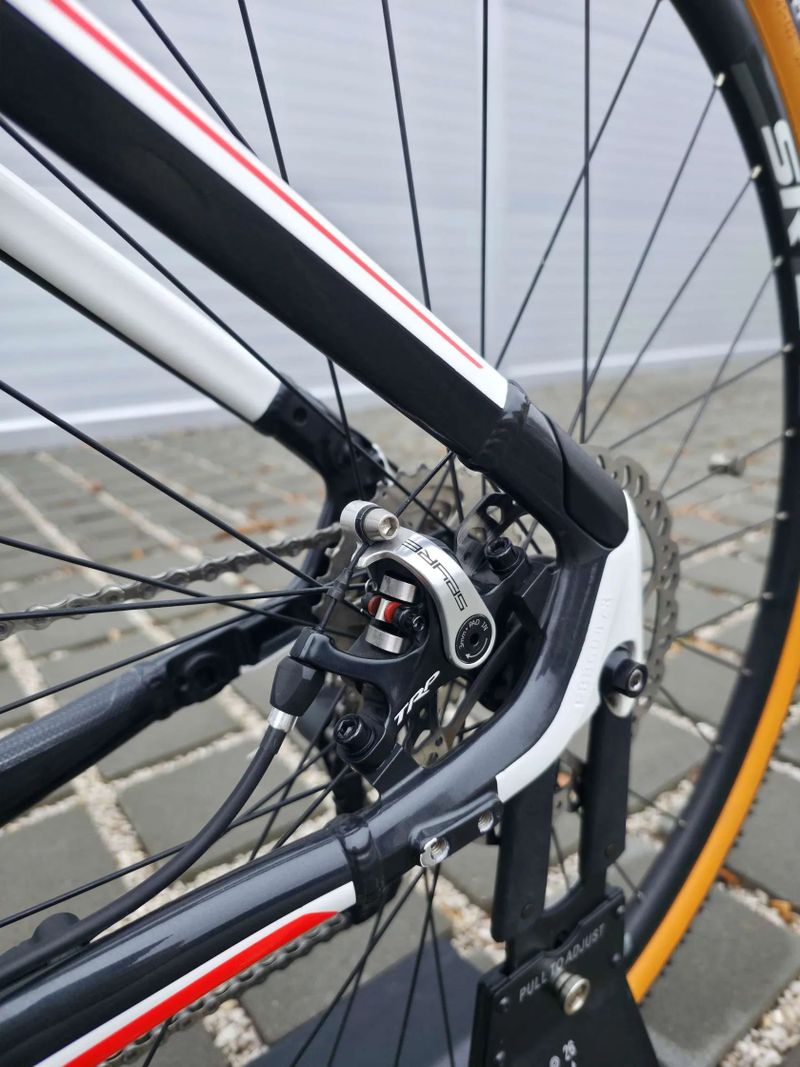 Elektrokolo Giant Road E+ 2 28″ velikost M