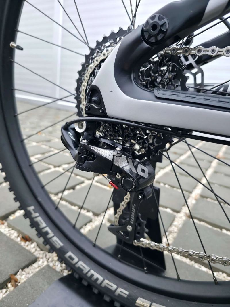 Cannondale Jekyll Carbon 2 Lefty 27,5″ velikost L