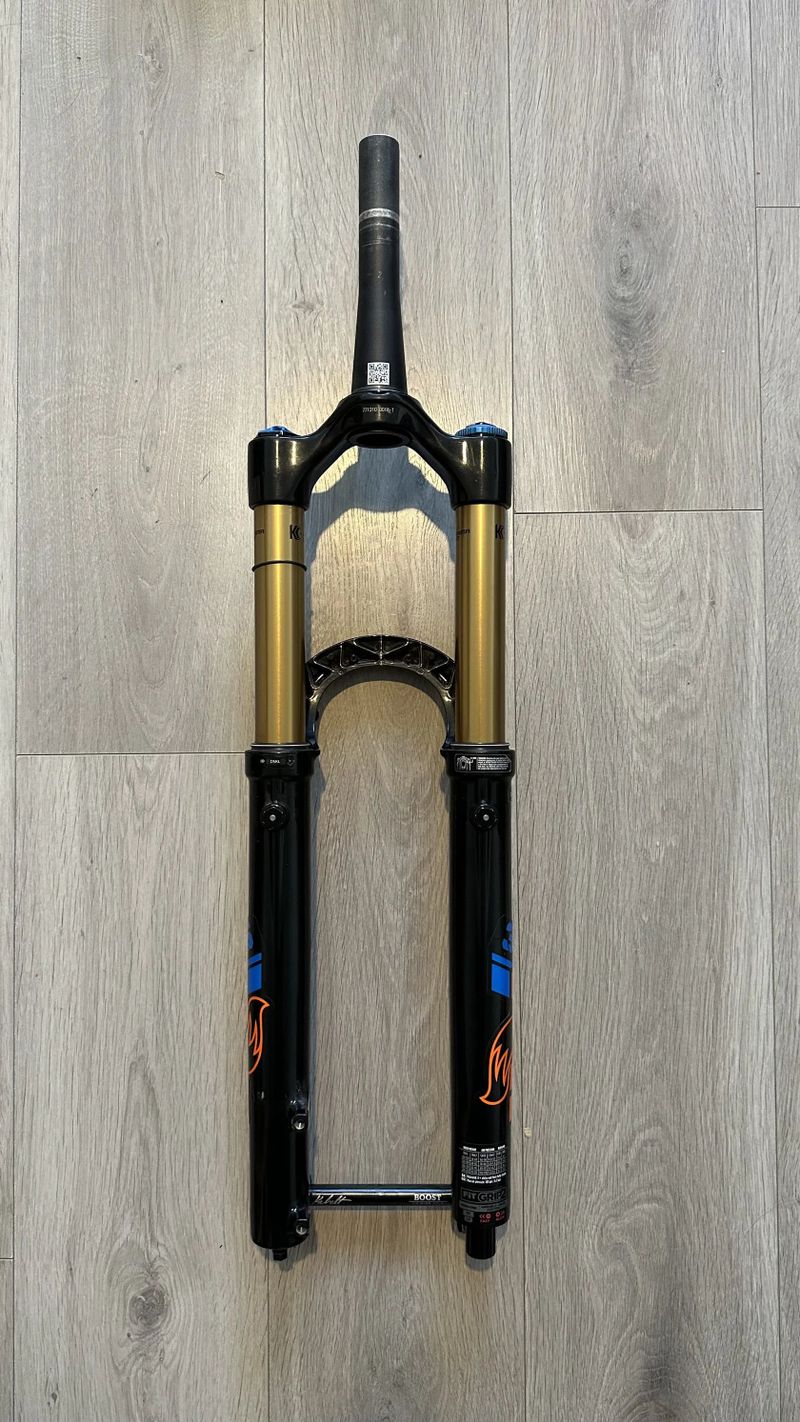 Fox 36 Factory Grip2