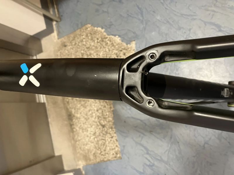 Rámová sada BTWIN Ultra 900 AF (L), UCI certifikace