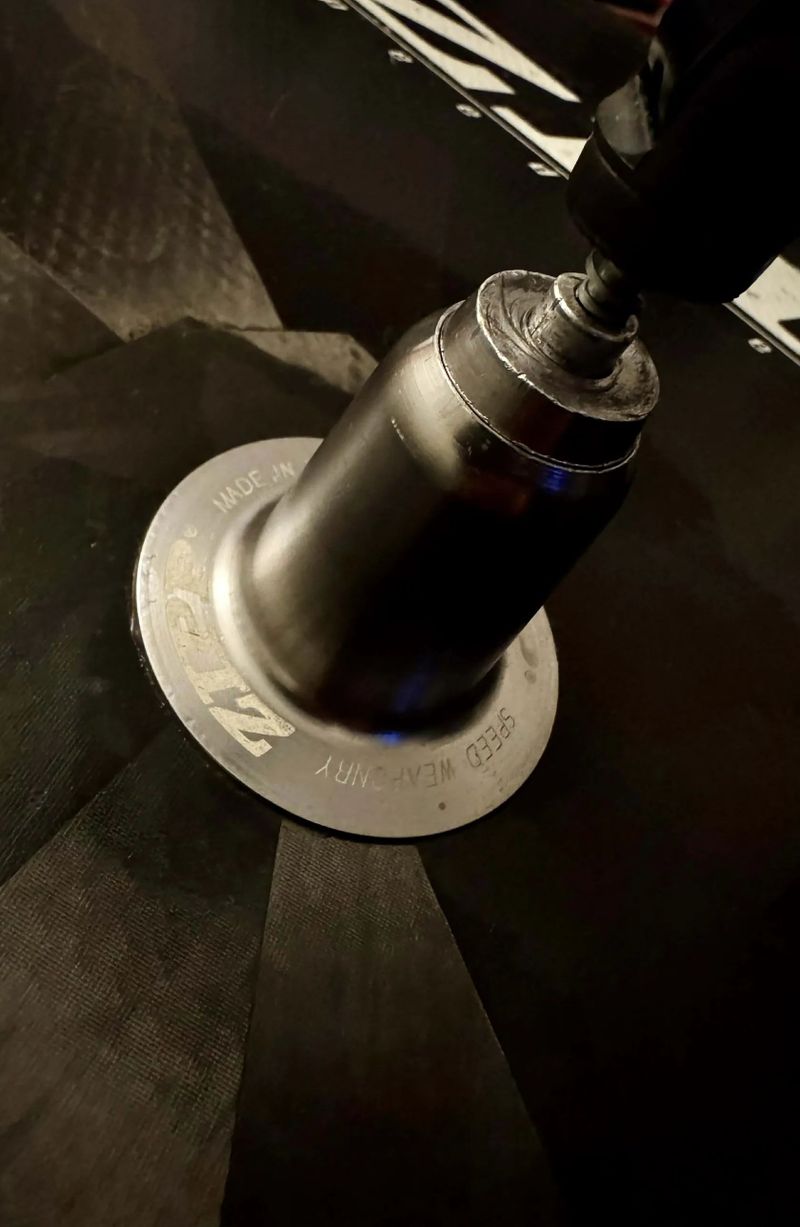 Zipp 950 speed weapony - klasické brzdy