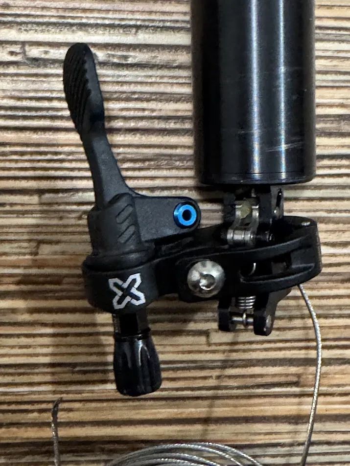 Teleskopická sedlovka X-Fusion Manic 31,6 mm délka 125 mm, včetně páčky