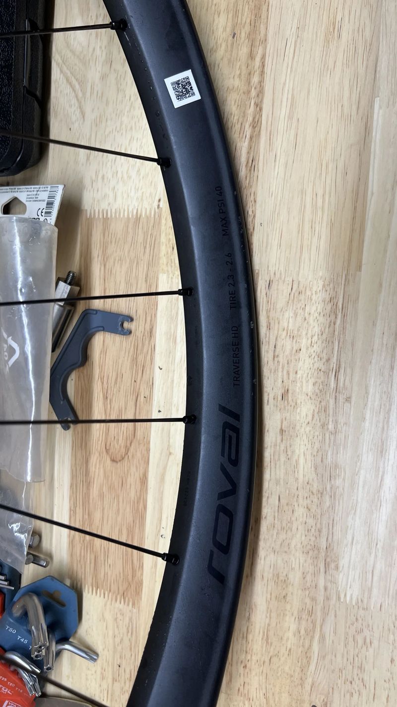 Enduro/Trail zaplety, předek karbon, zadek hlíník