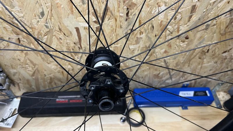 Enduro/Trail zaplety, předek karbon, zadek hlíník