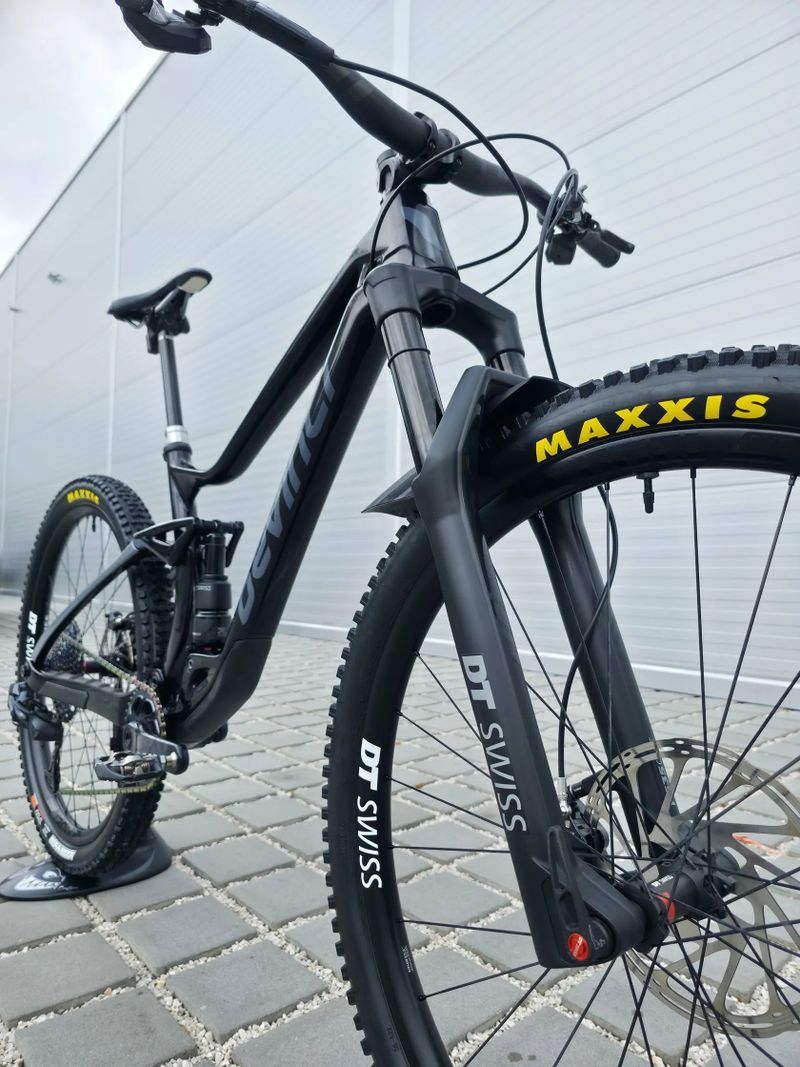 Devinci Django Carbon AXS 29″ - velikost M