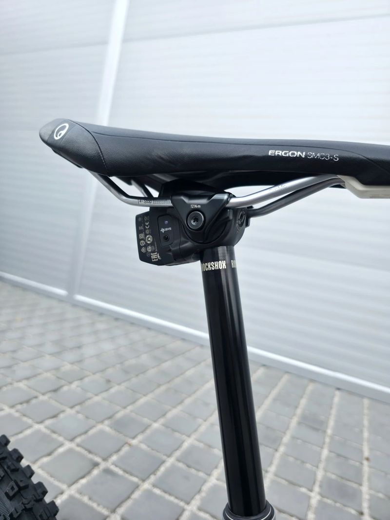 Devinci Django Carbon AXS 29″ - velikost M