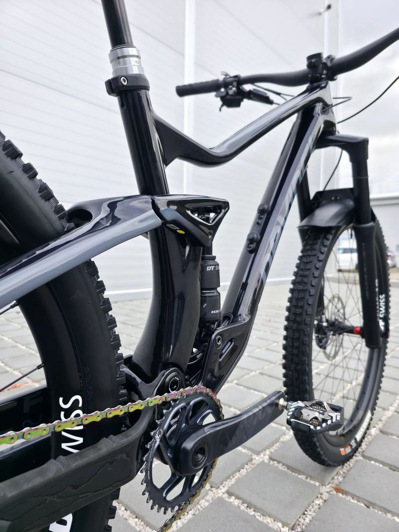 Devinci Django Carbon AXS 29″ - velikost M