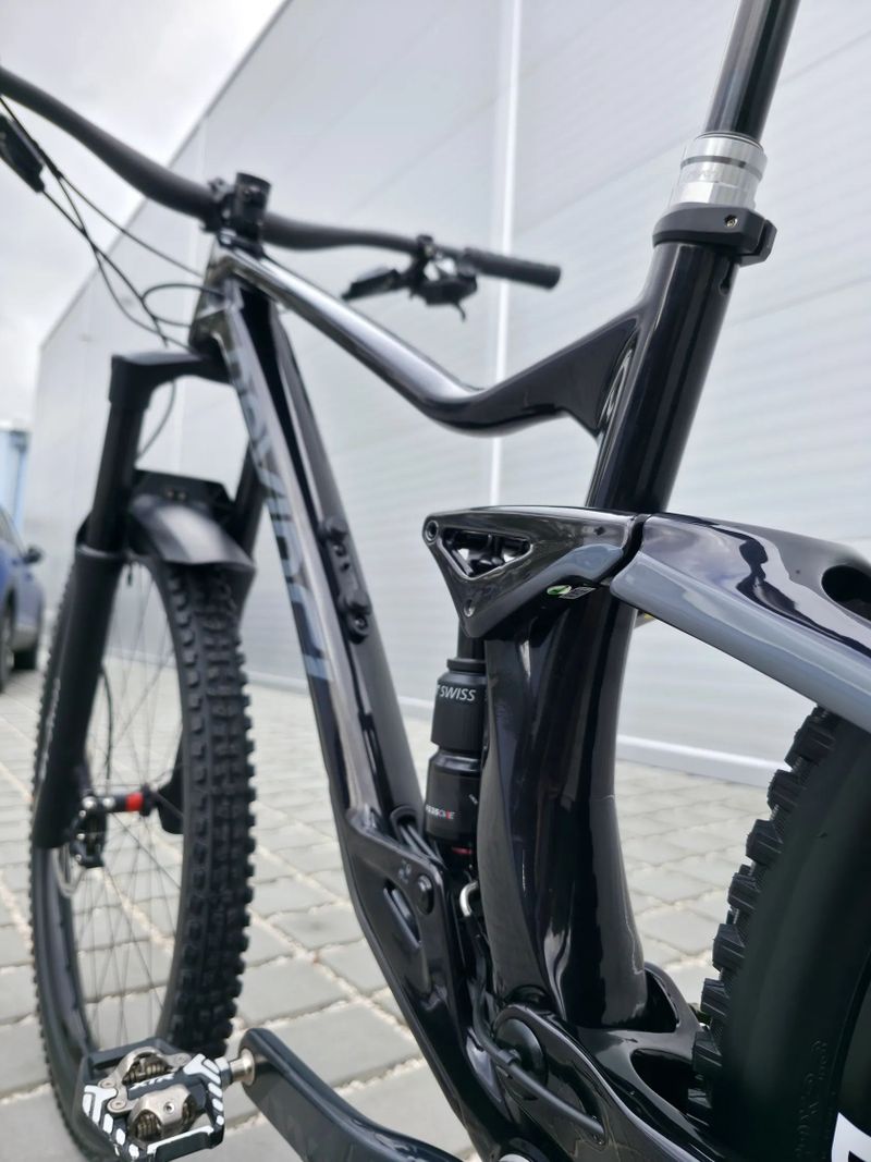 Devinci Django Carbon AXS 29″ - velikost M