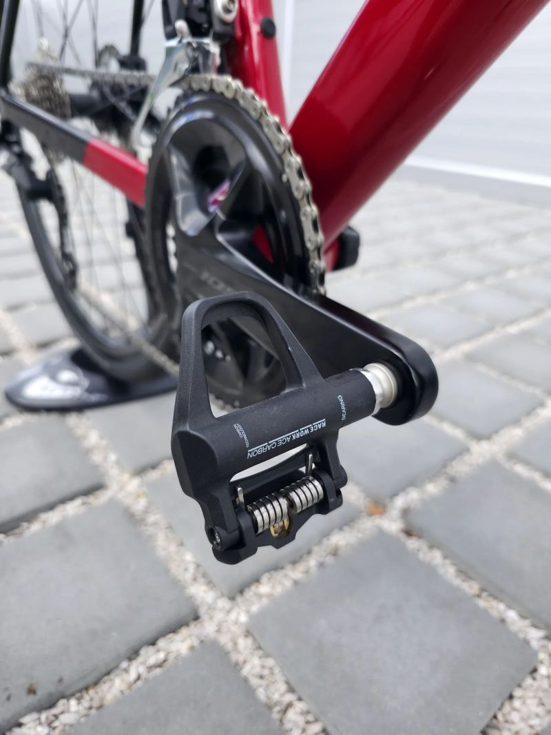 Silniční kolo Canyon Ultimate CF SL7 - 2024 - Shimano 105 – velikost L