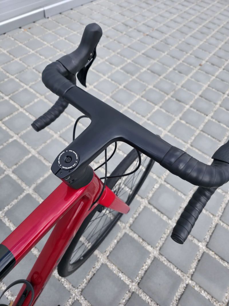 Silniční kolo Canyon Ultimate CF SL7 - 2024 - Shimano 105 – velikost L