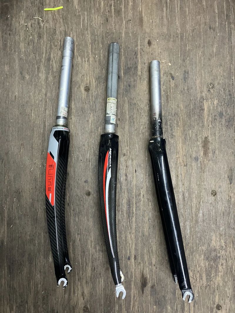 Různé vidlice 1 1/8"