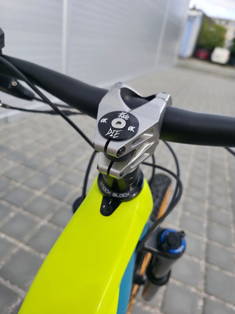 Elektrokolo TREK RAIL 7 AXS 2020 625Wh 29" chip 99km/h velikost M / SRAM GX AXS / Bosch Performance 