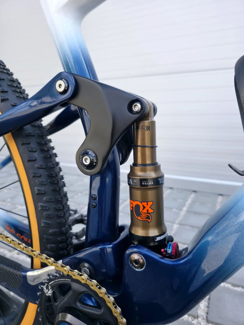 Lee Cougan Crossfire Air 428 Team Carbon 2023 29" – velikost L