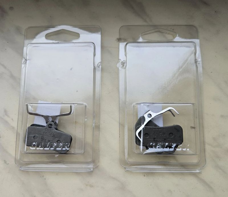 Nové brzdové destičky Shimano D03S 