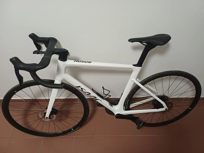 Isaac Boson Mineral white silniční kolo