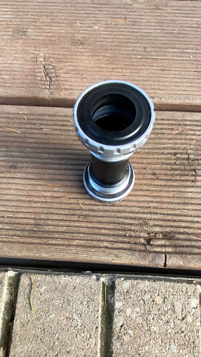 Kliky Shimano Deore FC-MT510-1 včetně středu.