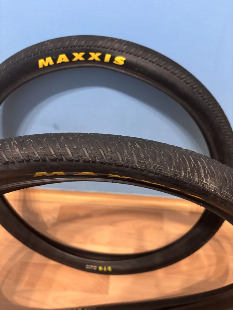 Dirtové pláště Maxxis DTH 26x2.15