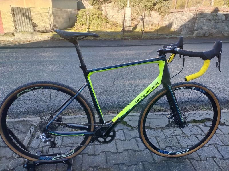 KARBONOVÉ GRAVEL KOLO BERGAMONT