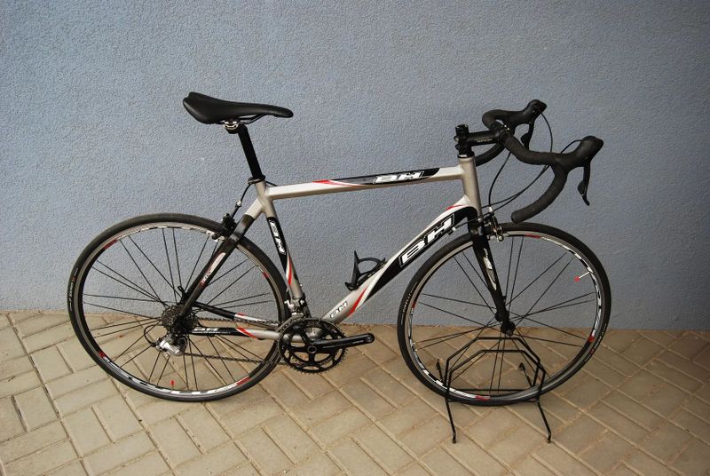 Silniční kolo BH 56CM