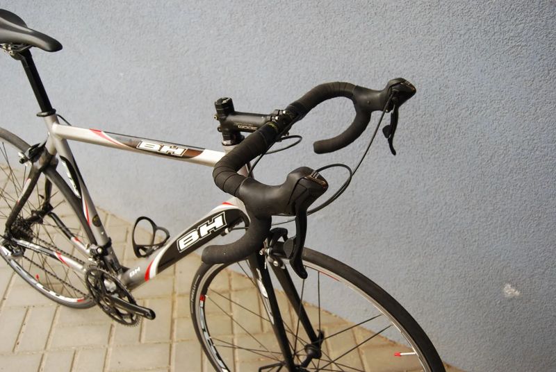 Silniční kolo BH 56CM