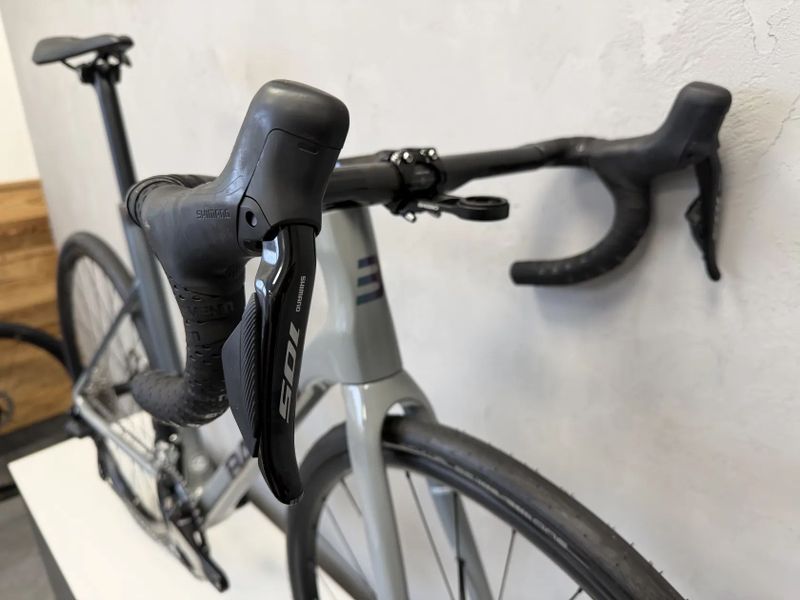 Silniční kolo Basso Astra, Shimano 105 Di2, vel. 53