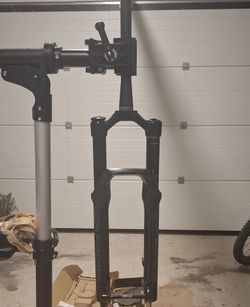 Rock Shox Domain 27.5 150mm