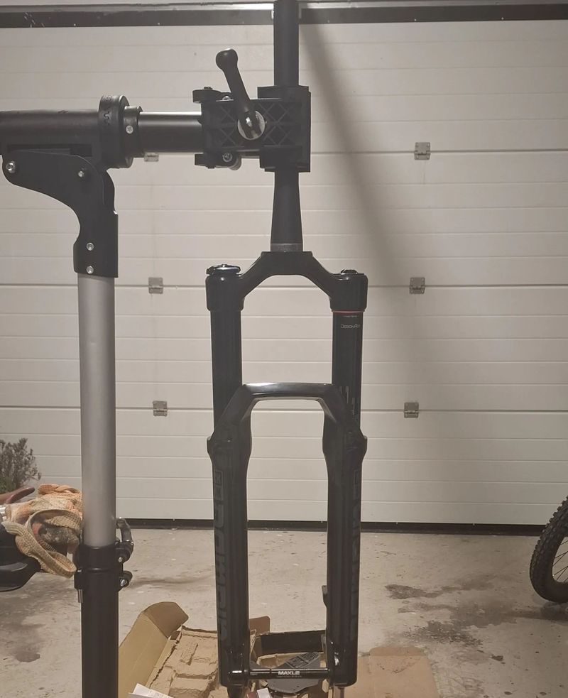 Rock Shox Domain 27.5 150mm