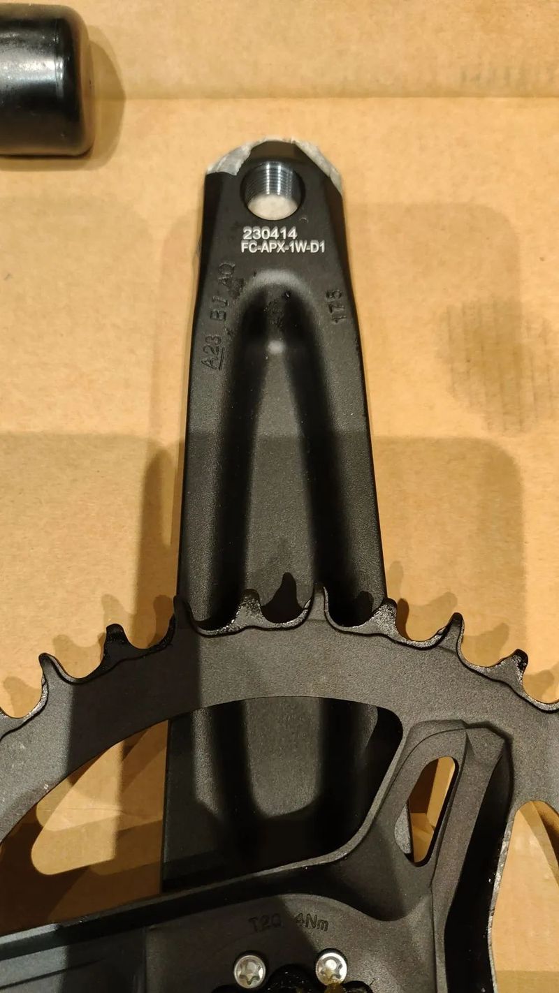 Nové kliky SRAM Apex Dub Wide
