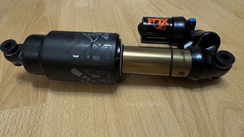 Fox Float X2 Factory 2025, 230x65mm - NOVÝ