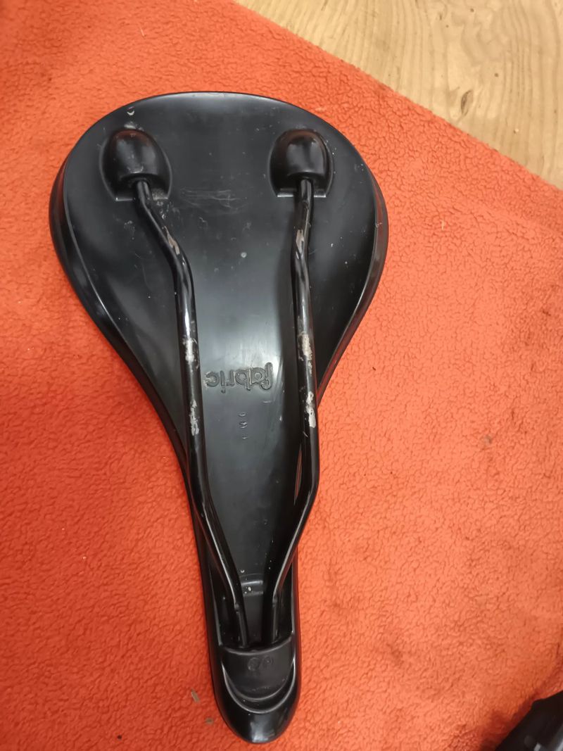 Fabric Scoop Swallow šířka 135mm 