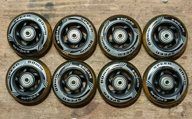 Kolečka pro kolečkové brusle a skládací koloběžky B-Square Speed - 8ks se spacery a osami