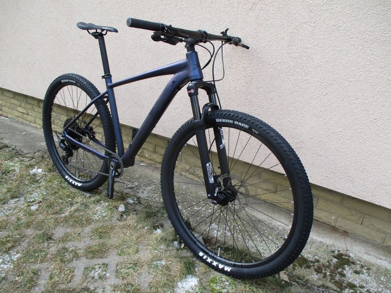 Nové 29" kolo na rámu MRX Sport TB25 19", vzduch. vidlice Suntour XCR, Shimano Deore 1x11, pevná osa