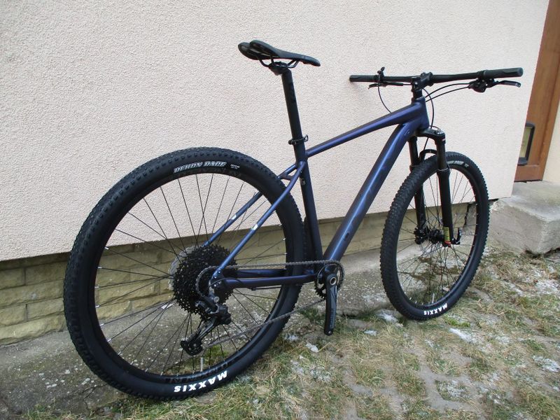 Nové 29" kolo na rámu MRX Sport TB25 19", vzduch. vidlice Suntour XCR, Shimano Deore 1x11, pevná osa